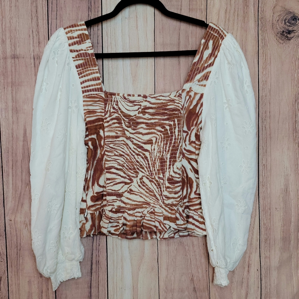 NWT Love the Label (Anthro) Smocked Puff Sleeve Blouse Brown Zebra Print - Picture 6 of 16